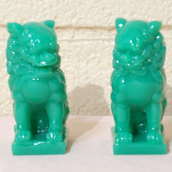 CHINESE FU LION DOGS*GLOW in the DARK*STATUE PAIR-Jade Color Resin-Foo-Guardians - Picture 8 of 9